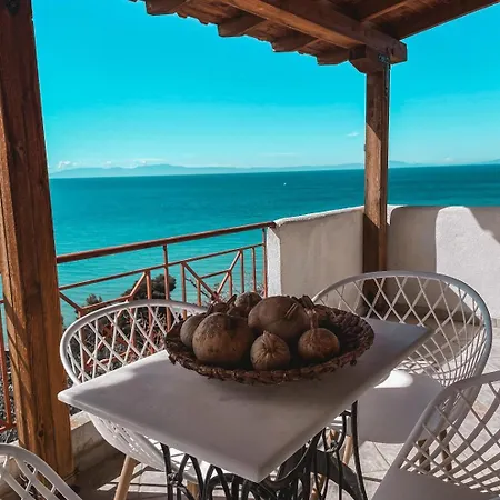 Olga & Villa Mola Kalyva