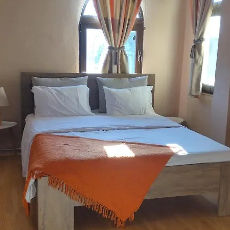 Villa Olga & *