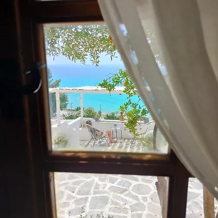 Olga & Villa Mola Kalyva