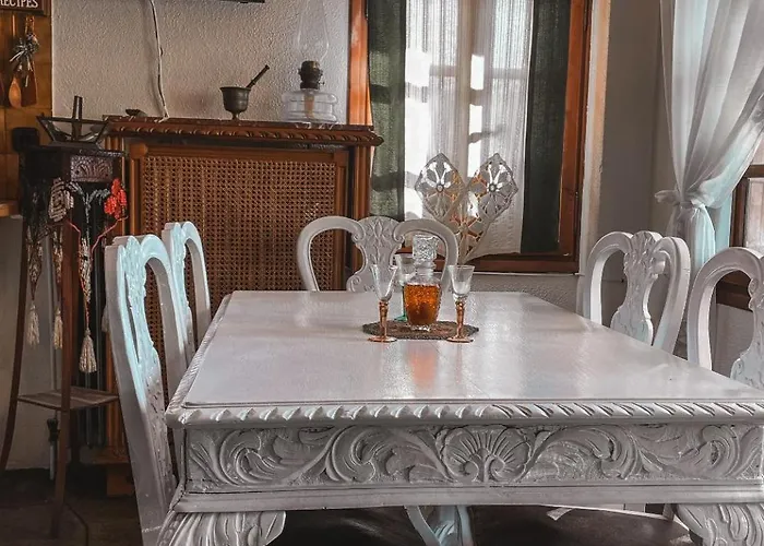 Olga & * Mola Kalyva