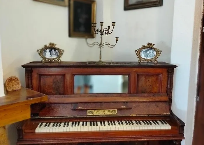 Villa Olga & Mola Kalyva