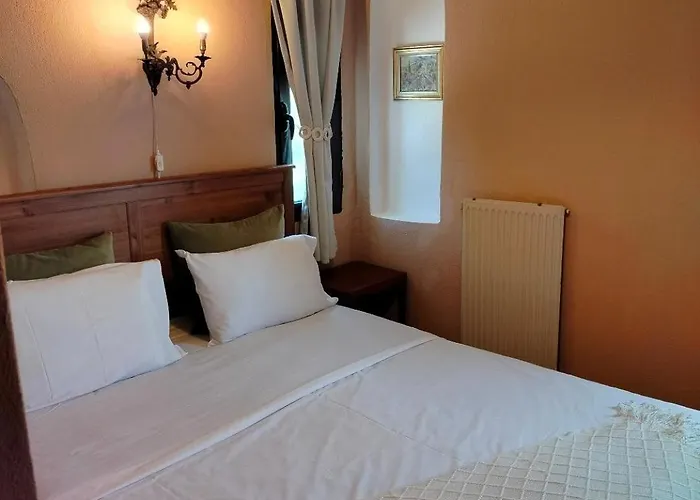 Olga & Villa Mola Kalyva